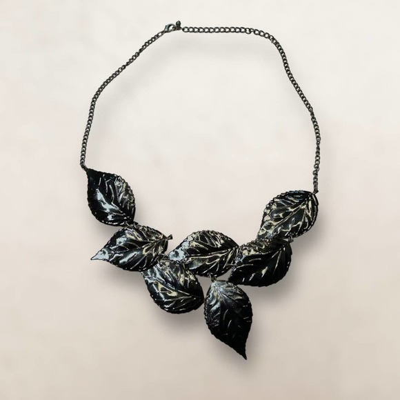 Leaf Statement Necklace Black Metal Bohemian Nature Goth - Picture 1 of 7